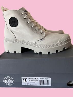 Palladium High Top Sneakers Women's Size 9.5 NWT